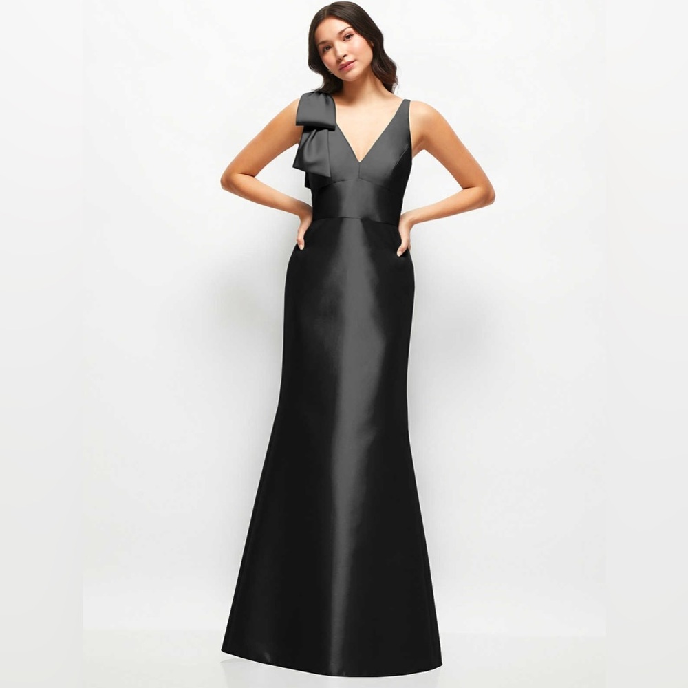 Deep V-Back Satin Trumpet Dress